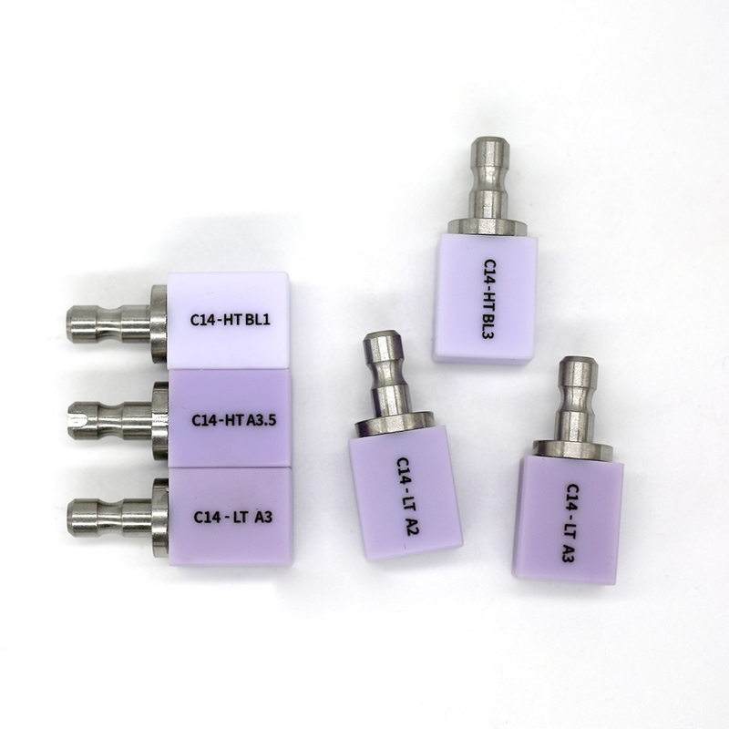 Tecniche di cementazione adesiva forte per ceramiche vetrose Audental per restauri anteriori