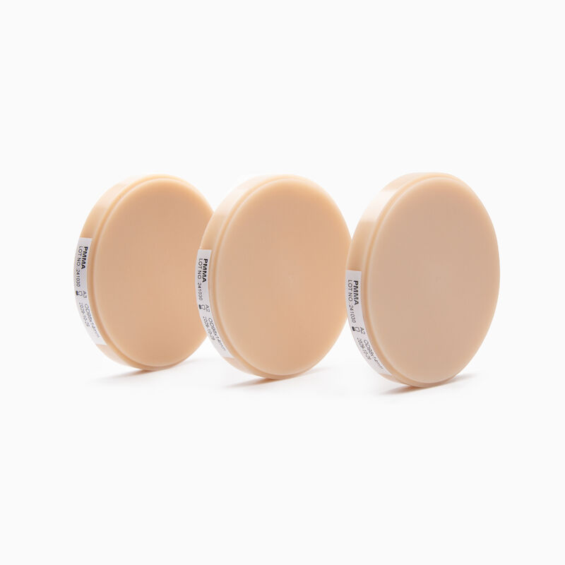 Blocco in PMMA dentale con resistenza a flessione di 150 MPa e densità compresa tra 132 e 151 g/ml, ideale per restauri dentali